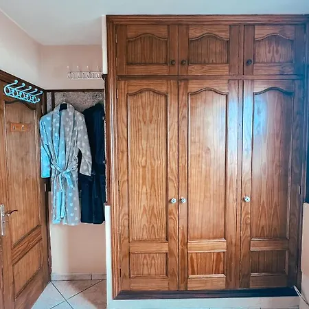 With Huge Deck Nestled In Marvelous Gardens - Nidos Apartament La Orotava