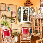 With Huge Deck Nestled In Marvelous Gardens - Nidos ラ・オロタバ