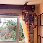 アパート With Huge Deck Nestled In Marvelous Gardens - Nidos