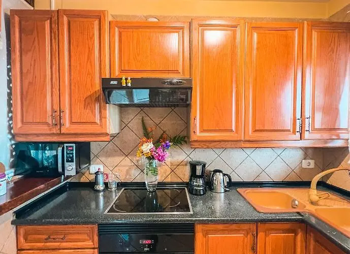 Apartament With Huge Deck Nestled In Marvelous Gardens - Nidos