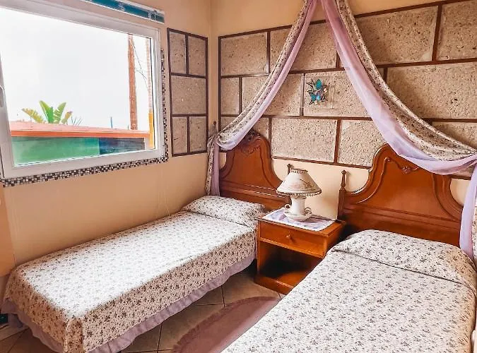 With Huge Deck Nestled In Marvelous Gardens - Nidos Appartement