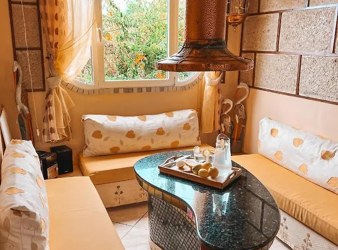 With Huge Deck Nestled In Marvelous Gardens - Nidos Apartament *